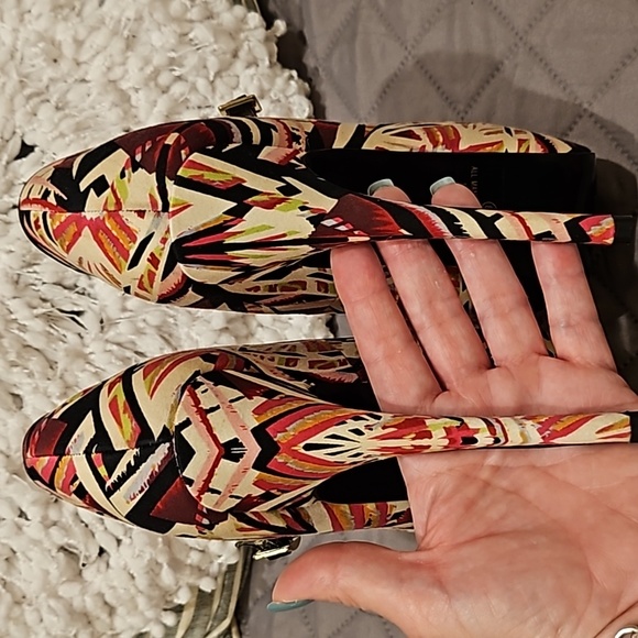 Alba Platform Heels - Picture 7 of 16